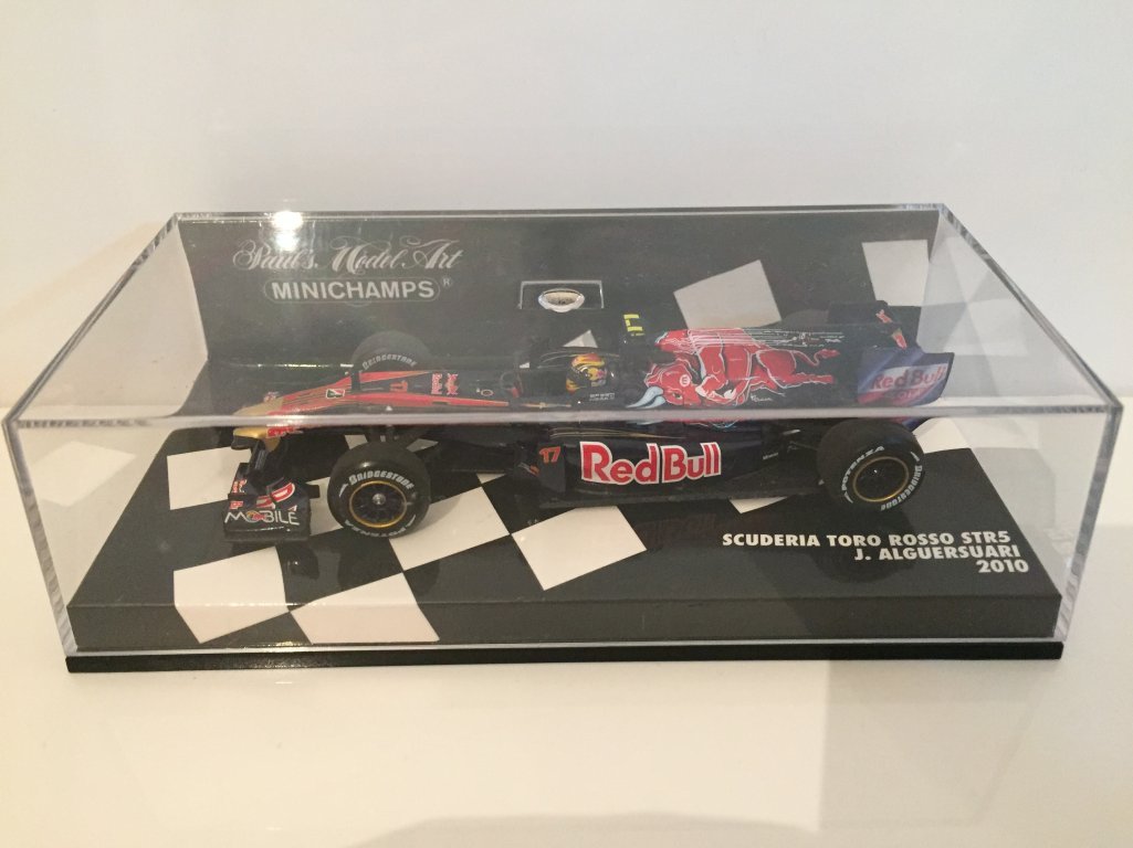 PMA - PMA1/43スクーデリアトロロッソSTR52010#17完成品 Amazon.co.jp: PMA 1/43 スクーデリア トロロッソ STR5 2010 #17